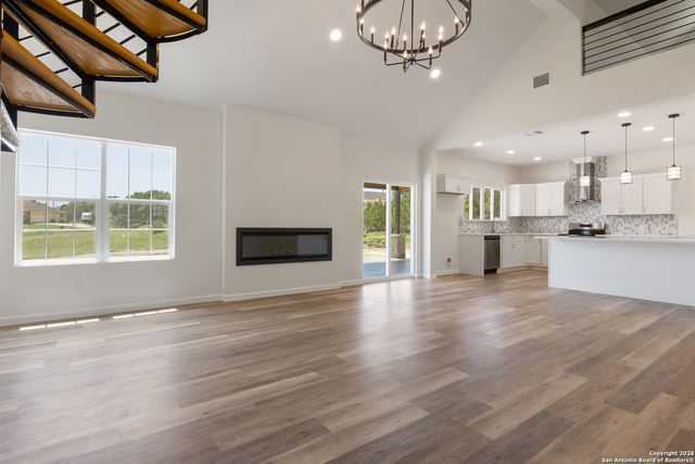 808 Heinen Road, Bandera, TX 78003