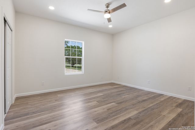 808 Heinen Road, Bandera, TX 78003