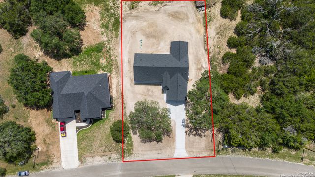 808 Heinen Road, Bandera, TX 78003