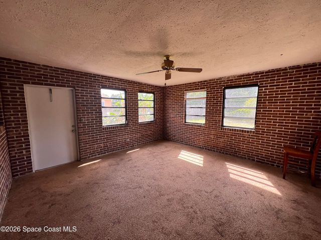1586 Wacker Avenue SE, Palm Bay, FL 32909