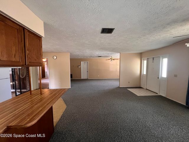 1586 Wacker Avenue SE, Palm Bay, FL 32909