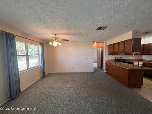 1586 Wacker Avenue SE, Palm Bay, FL 32909