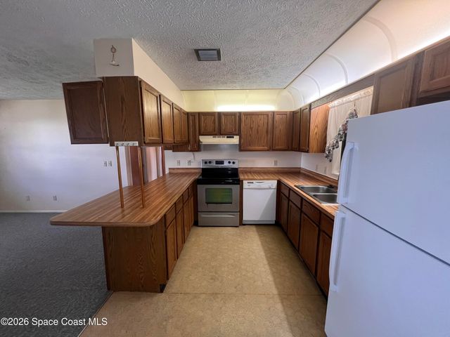1586 Wacker Avenue SE, Palm Bay, FL 32909