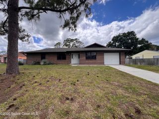 1586 Wacker Avenue SE, Palm Bay, FL 32909