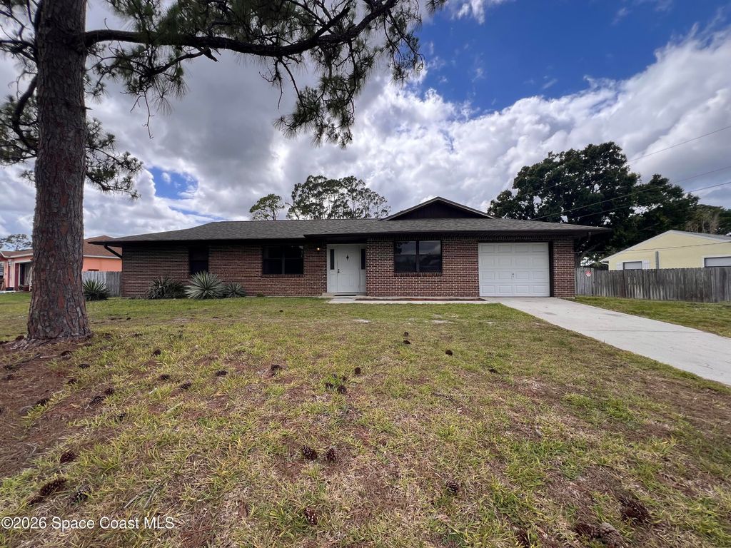 1586 Wacker Avenue SE, Palm Bay, FL 32909