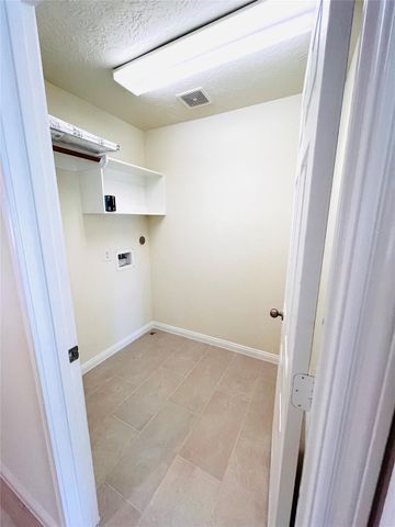 9008 Elm Drake Lane, Humble, TX 77338