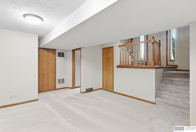 12660 Camden Avenue, Omaha, NE 68164