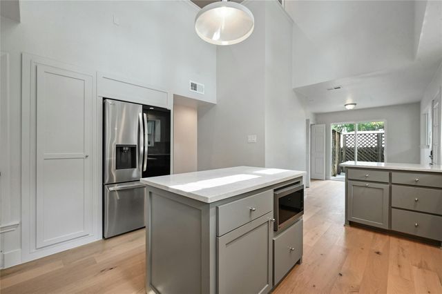 1305 Kenwood Ave, Austin, TX 78704