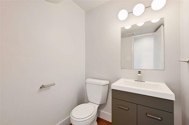 1305 Kenwood Ave, Austin, TX 78704