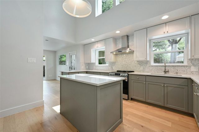 1305 Kenwood Ave, Austin, TX 78704