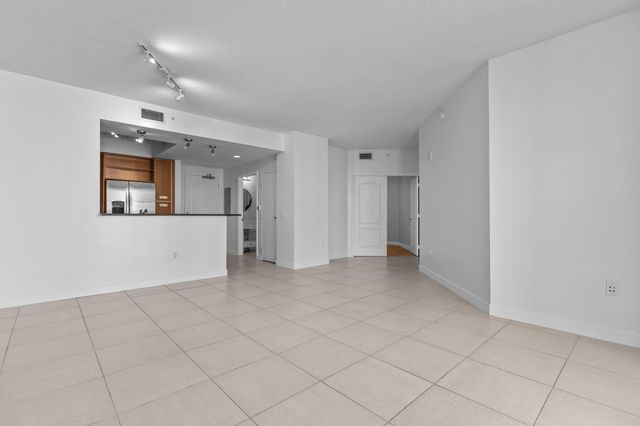 410 Evernia Street 717, West Palm Beach, FL 33401