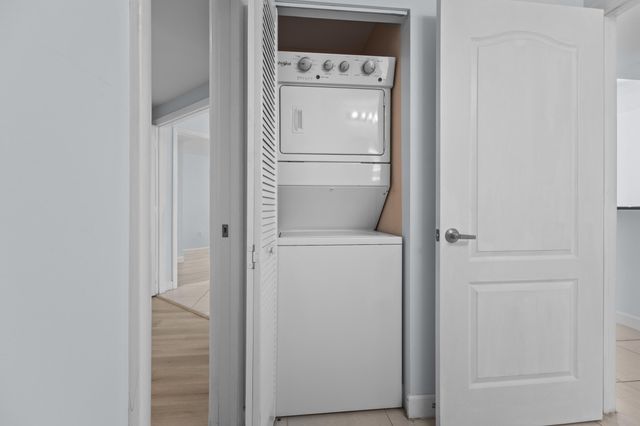 410 Evernia Street 717, West Palm Beach, FL 33401