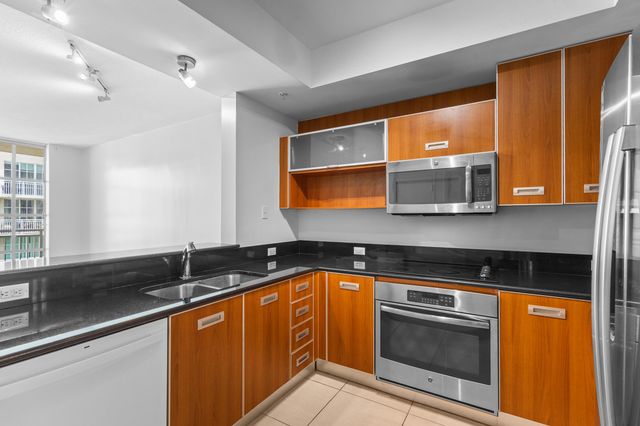 410 Evernia Street 717, West Palm Beach, FL 33401