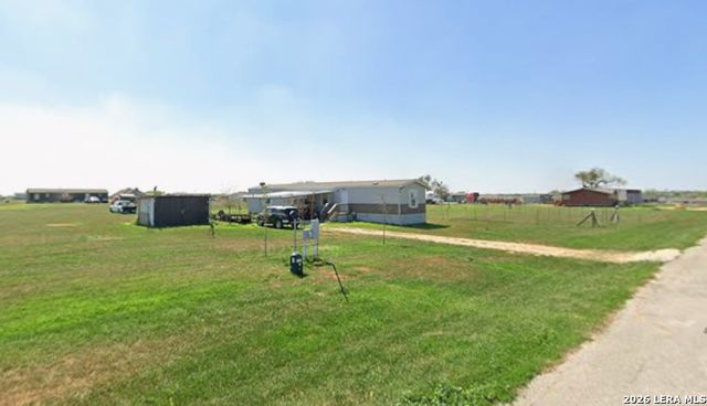 148 Anaqua Dr, Pleasanton, TX 78064