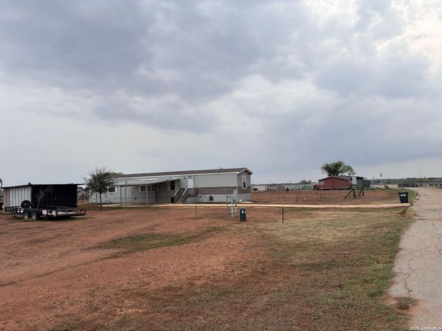 148 Anaqua Dr, Pleasanton, TX 78064