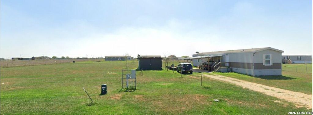 148 Anaqua Dr, Pleasanton, TX 78064