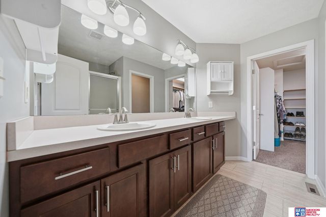 3815 Pablo Lane, Lincoln, NE 68516