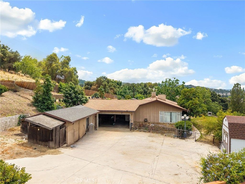 Image 8 of property listing at 20290 E Lorencita, Covina, CA 91724