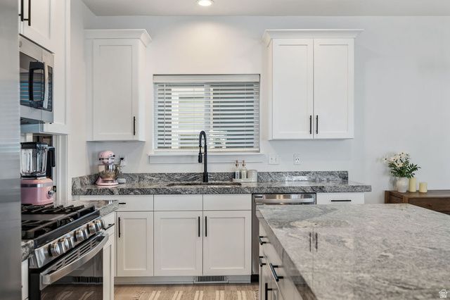 4952 E LAKE CORNER DR, Eagle Mountain, UT 84005