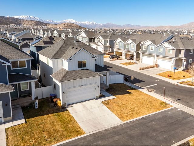 4952 E LAKE CORNER DR, Eagle Mountain, UT 84005