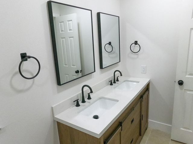 15704 COUNTRY LAKE DRIVE, Tampa, FL 33624