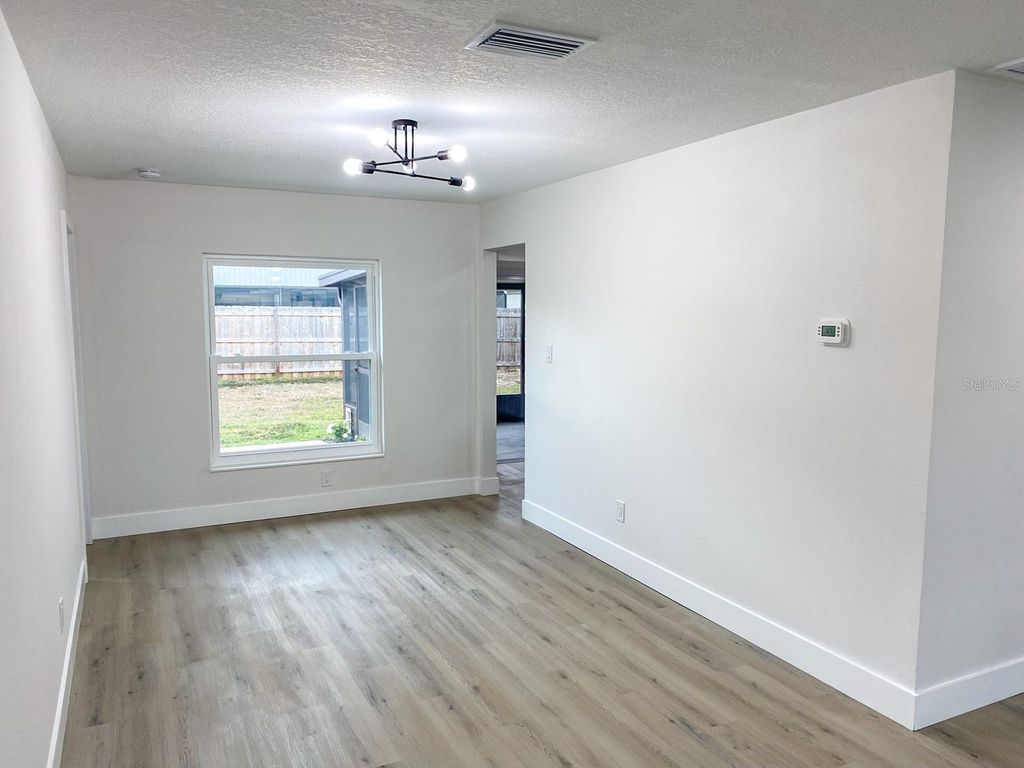 Image 19 of property listing at 15704 COUNTRY LAKE DRIVE, Tampa, FL 33624