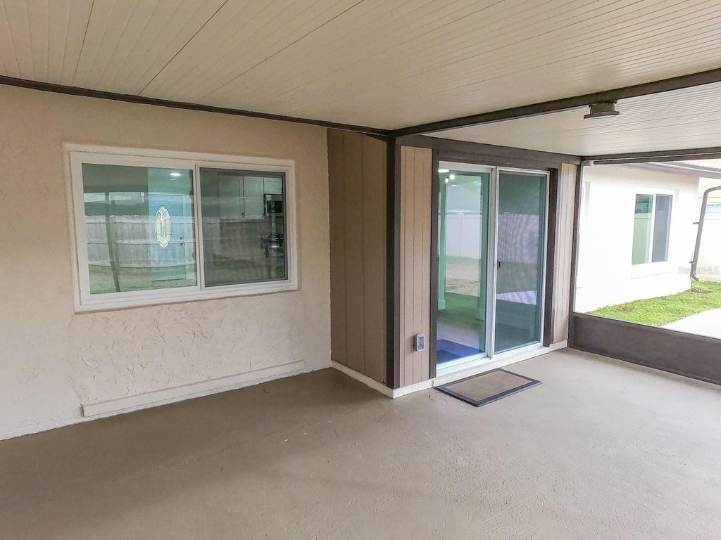 Image 22 of property listing at 15704 COUNTRY LAKE DRIVE, Tampa, FL 33624