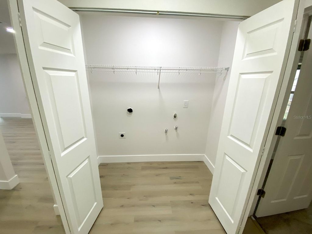 Image 28 of property listing at 15704 COUNTRY LAKE DRIVE, Tampa, FL 33624