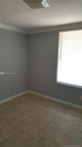 7142 Southgate Boulevard 7142, Tamarac, FL 33321