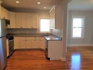 43 Harvard St 1, Winchester, MA 01890