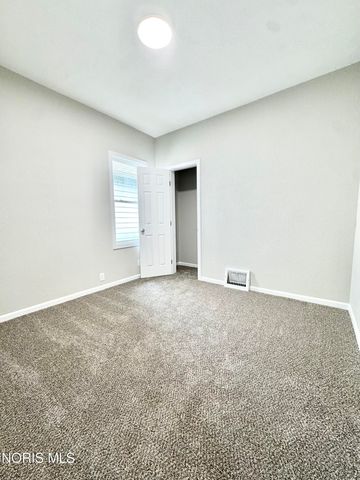 32 Allison Avenue, Toledo, OH 43605