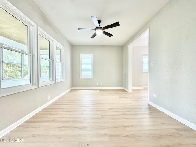 32 Allison Avenue, Toledo, OH 43605