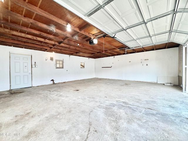 32 Allison Avenue, Toledo, OH 43605