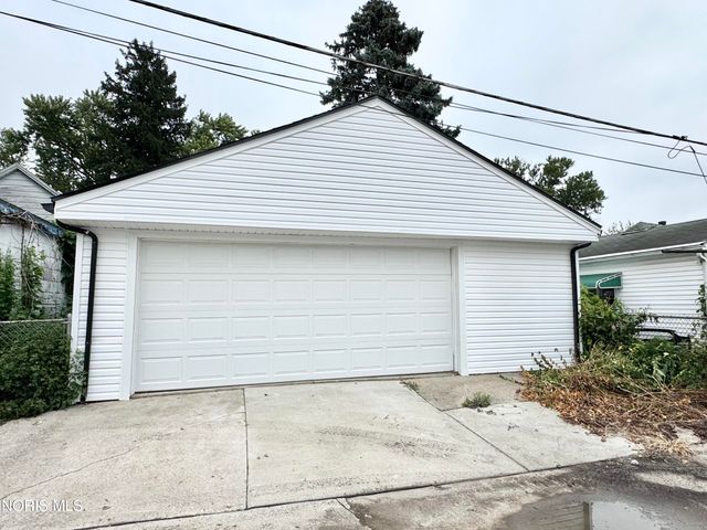 32 Allison Avenue, Toledo, OH 43605
