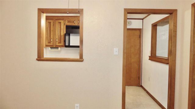 801 19th Avenue N, Texas City, TX 77590