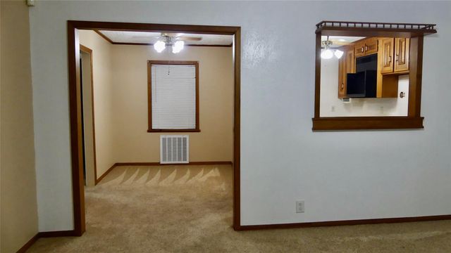 801 19th Avenue N, Texas City, TX 77590