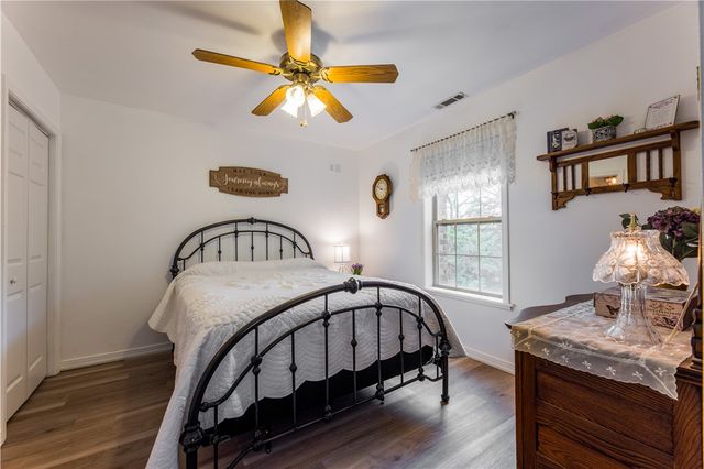 16975 Landwehr Road, Rogers, AR 72756