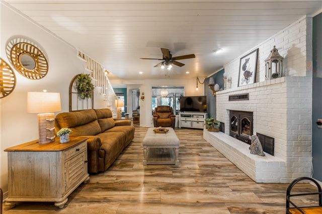 16975 Landwehr Road, Rogers, AR 72756