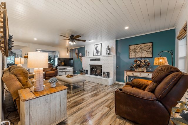 16975 Landwehr Road, Rogers, AR 72756
