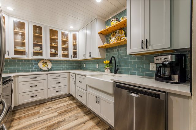 16975 Landwehr Road, Rogers, AR 72756