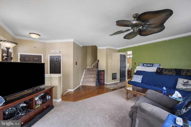 27 LITCHFIELD LN W, Martinsburg, WV 25405