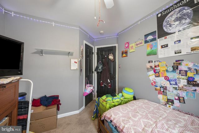 27 LITCHFIELD LN W, Martinsburg, WV 25405