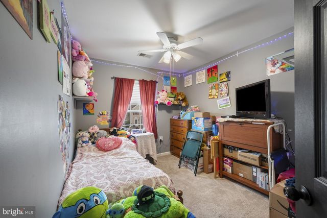 27 LITCHFIELD LN W, Martinsburg, WV 25405