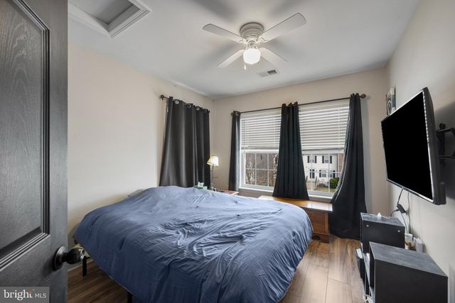 27 LITCHFIELD LN W, Martinsburg, WV 25405