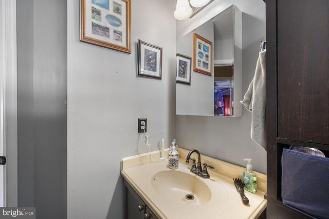 27 LITCHFIELD LN W, Martinsburg, WV 25405