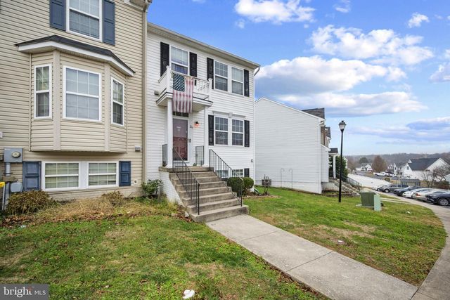 27 LITCHFIELD LN W, Martinsburg, WV 25405