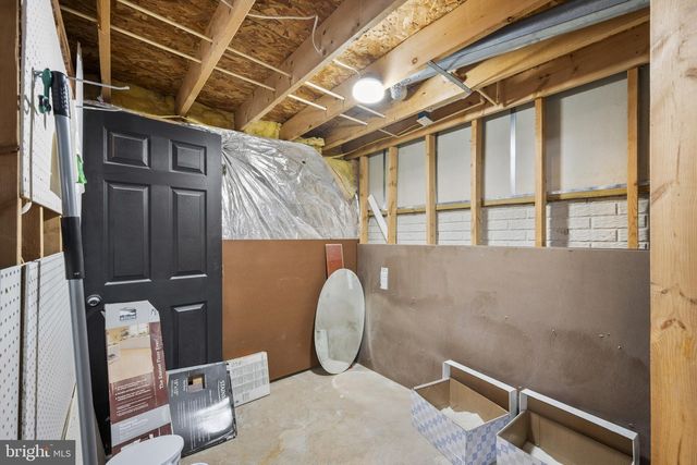 27 LITCHFIELD LN W, Martinsburg, WV 25405