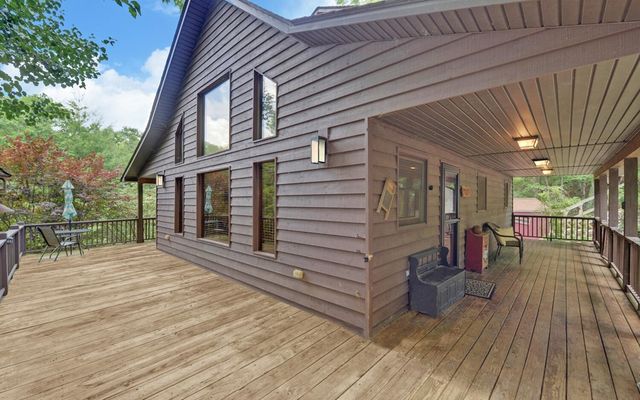 56 Waxwing Trail, Murphy, NC 28906