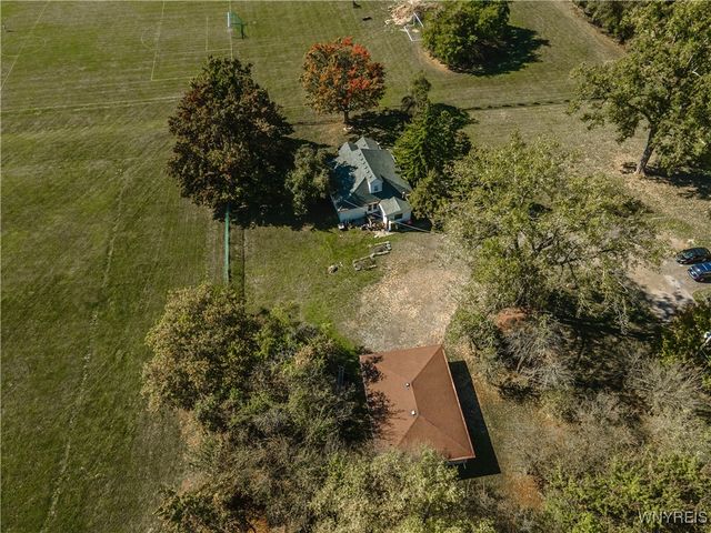 7 Cloyes Avenue, Lancaster, NY 14043