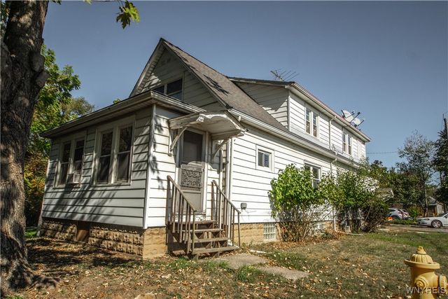 7 Cloyes Avenue, Lancaster, NY 14043